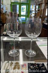 MaxSold Auction: Wine Glasses - Dundee Township (Illinois, USA) PARTNER MANAGED Reseller Online Auction - Airport Road