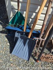MaxSold Auction: Assorted Garden and Snow Tools, 6–10 Pieces - Langford (British Columbia, Canada) PARTNER MANAGED Moving Online Auction - Hull Road