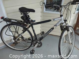 MaxSold Auction: Norco Hybrid/Commuter Bike 18" frame, 21-Speed with Front Suspension - Langford (British Columbia, Canada) PARTNER MANAGED Moving Online Auction - Hull Road