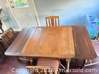 MaxSold Auction: Solid Oak-Look Traditional Dining Table with 4 Chairs - Langford (British Columbia, Canada) PARTNER MANAGED Moving Online Auction - Hull Road