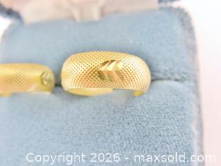 MaxSold Auction: 10K Gold Hoop Earrings  - Aurora (Ontario, Canada) PARTNER MANAGED Downsizing Online Auction - Murray Drive