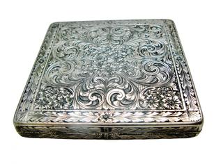 MaxSold Auction: Exceptional Engraved 800 Silver Powder Compact  - Aurora (Ontario, Canada) PARTNER MANAGED Downsizing Online Auction - Murray Drive