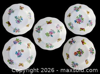 MaxSold Auction: Herend "Queen Victoria" Hand Painted Plates  - Aurora (Ontario, Canada) PARTNER MANAGED Downsizing Online Auction - Murray Drive