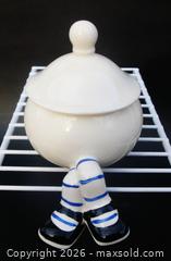 MaxSold Auction: Vintage Carlton Ware Walking Ware  - Aurora (Ontario, Canada) PARTNER MANAGED Downsizing Online Auction - Murray Drive