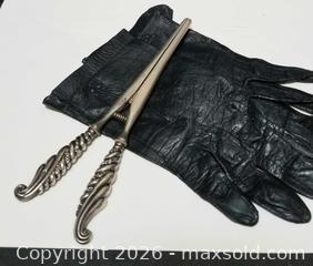 MaxSold Auction: Vintage/Antique Sterling Handled Glove Stretcher - Aurora (Ontario, Canada) PARTNER MANAGED Downsizing Online Auction - Murray Drive
