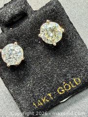 MaxSold Auction: 10K(0.80g)Lab Diamond(1.4ct) Earring  - Toronto (Ontario, Canada) PARTNER MANAGED Downsizing Online Auction - Younge Street
