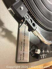 MaxSold Auction: Technics SL-23 Belt-Drive Turntable / Record Player - Ottawa (Ontario, Canada) SELLER MANAGED Downsizing Online Auction - Grenfell Crescent