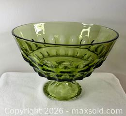 MaxSold Auction: (2) Vintage Glass Bowls - Burlington (Ontario, Canada) SELLER MANAGED Estate Sale Online Auction - Bellwood Avenue