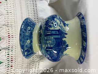 MaxSold Auction: Victoria Ware Ironstone Vase - Burlington (Ontario, Canada) SELLER MANAGED Estate Sale Online Auction - Bellwood Avenue