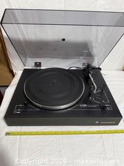 MaxSold Auction: Vintage Telefunken S150B Vinyl Record Player Turntable Model S150B Just Serviced Ready To Play  - Ottawa (Ontario, Canada) SELLER MANAGED Downsizing Online Auction - Prince Albert Street