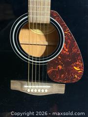 MaxSold Auction: Yamaha F370 Bl Acoustic Guitar w Storage Case  - Ottawa (Ontario, Canada) SELLER MANAGED Downsizing Online Auction - Prince Albert Street