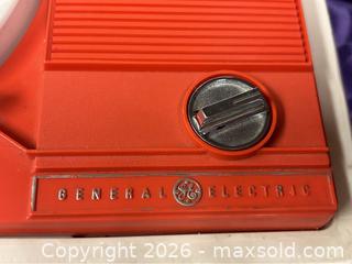 MaxSold Auction: Portable GE Childs Vintage 33 Rpm Record Player  - Idaho Springs (Colorado, USA) PARTNER MANAGED Estate Sale Online Auction - Idaho Street