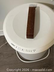 MaxSold Auction: Towel Warmer - Milton (Ontario, Canada) SELLER MANAGED Downsizing Online Auction - Laking Terrace