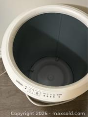 MaxSold Auction: Towel Warmer - Milton (Ontario, Canada) SELLER MANAGED Downsizing Online Auction - Laking Terrace