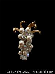 MaxSold Auction: More Vintage Brooches, Pearl Earrings - Ottawa (Dunrobin) (Ontario, Canada) SELLER MANAGED Downsizing Online Auction - Greenland Road
