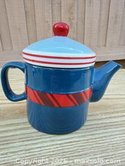 MaxSold Auction: Hand-Painted Ceramic Penguin Teapot with Penguin Salt & Pepper Shakers - Saanich (British Columbia, Canada) SELLER MANAGED Downsizing Online Auction - Dunsterville Avenue