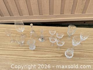 MaxSold Auction: Lot of 14 Clear Crystal & Glass Stemware and Decorative Pieces - Saanich (British Columbia, Canada) SELLER MANAGED Downsizing Online Auction - Dunsterville Avenue