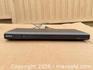 MaxSold Auction: Sony DVP-NS708H CD/DVD Player - PARTS ONLY - Saanich (British Columbia, Canada) SELLER MANAGED Downsizing Online Auction - Dunsterville Avenue