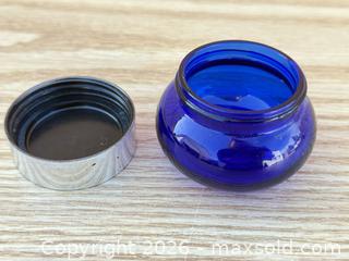 MaxSold Auction: Vintage Cobalt Blue Glass Apothecary or Vanity Jar with Silver Plastic Screw Lid - Saanich (British Columbia, Canada) SELLER MANAGED Downsizing Online Auction - Dunsterville Avenue