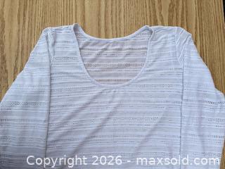 MaxSold Auction: White Eyelet Open-Knit 3/4 Sleeve Blouse or Bathing Suit Cover, Size Unknown - Saanich (British Columbia, Canada) SELLER MANAGED Downsizing Online Auction - Dunsterville Avenue