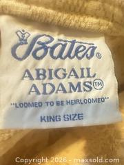 MaxSold Auction: Abigail Adams (Bates) King Cream Jacquard Floral Bedspread - Las Vegas (Nevada, USA) PARTNER MANAGED Estate Sale Online Auction - South 16th Street