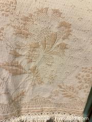 MaxSold Auction: Abigail Adams (Bates) King Cream Jacquard Floral Bedspread - Las Vegas (Nevada, USA) PARTNER MANAGED Estate Sale Online Auction - South 16th Street
