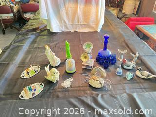 MaxSold Auction: Mixed Lot: Glass & Porcelain Figurines, Miniatures and Trays - Las Vegas (Nevada, USA) PARTNER MANAGED Estate Sale Online Auction - South 16th Street