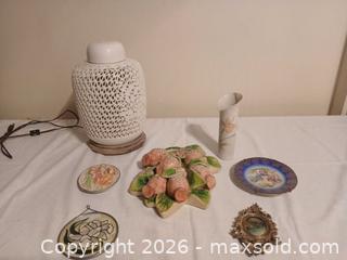MaxSold Auction: Mixed Vintage Home Decor Lot: Lamp, Stained Glass & Small Accents - Las Vegas (Nevada, USA) PARTNER MANAGED Estate Sale Online Auction - South 16th Street