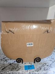 MaxSold Auction: LOT"D9"- NEW- 10 pcs. BAKERY/CAKE Boxes Bundle - Kingston (Ontario, Canada) SELLER MANAGED Downsizing Online Auction - Morenz Crescent