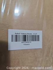 MaxSold Auction: LOT"D9"- NEW- 10 pcs. BAKERY/CAKE Boxes Bundle - Kingston (Ontario, Canada) SELLER MANAGED Downsizing Online Auction - Morenz Crescent