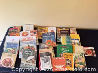 MaxSold Auction: Lot of 20-30 Assorted Cookbooks, Paperback/Hardcover/Spiral - Delaware City Township (Ohio, USA) PARTNER MANAGED Downsizing Online Auction - Hillside Drive