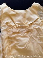 MaxSold Auction: Vintage Ivory Long Sleeve Wedding Dress, Medium (6-10) - Delaware City Township (Ohio, USA) PARTNER MANAGED Downsizing Online Auction - Hillside Drive