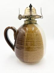 MaxSold Auction: Vintage studio pottery oil lamp - Esquimalt (British Columbia, Canada) PARTNER MANAGED Reseller Online Auction -  Lampson Street