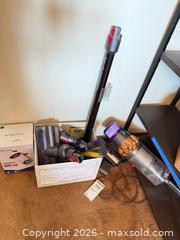 MaxSold Auction: Dyson V15 A - Palmer Township (Pennsylvania, USA) PARTNER MANAGED Estate Sale Online Auction - High Point Ct