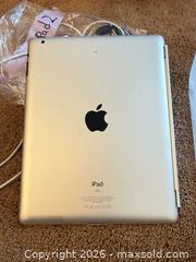 MaxSold Auction: iPad 2 A - Palmer Township (Pennsylvania, USA) PARTNER MANAGED Estate Sale Online Auction - High Point Ct