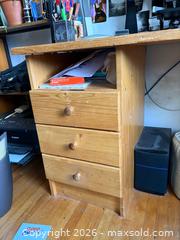 MaxSold Auction: Solid Wood desk - Toronto (Ontario, Canada) SELLER MANAGED Downsizing Online Auction -  Bathurst Subway Station (CONDO)