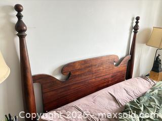MaxSold Auction: Solid wood headboard - Toronto (Ontario, Canada) SELLER MANAGED Downsizing Online Auction -  Bathurst Subway Station (CONDO)