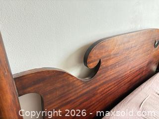 MaxSold Auction: Solid wood headboard - Toronto (Ontario, Canada) SELLER MANAGED Downsizing Online Auction -  Bathurst Subway Station (CONDO)