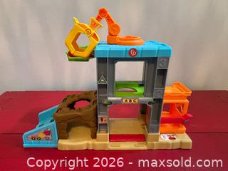 MaxSold Auction: Fisher-Price Little People Smart Stages Playset (Construction/Garage) - Toronto (Ontario, Canada) SELLER MANAGED Downsizing Online Auction - Dovercourt Road