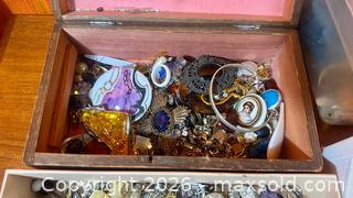 MaxSold Auction: Vintage Estate Jewelry - Hamilton (Ontario, Canada) SELLER MANAGED Estate Sale Online Auction - Gertrude Street