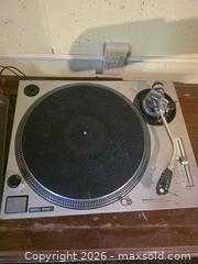 MaxSold Auction: Technics SL-1200MK2 Direct Drive Turntable, Silver - Fayetteville (Georgia, USA) SELLER MANAGED Estate Sale Online Auction - East Camelot Drive