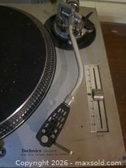 MaxSold Auction: Technics SL-1200MK2 Direct Drive Turntable, Silver - Fayetteville (Georgia, USA) SELLER MANAGED Estate Sale Online Auction - East Camelot Drive