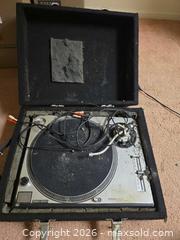 MaxSold Auction: Technics SL-1200MK2 DJ Turntable - Fayetteville (Georgia, USA) SELLER MANAGED Estate Sale Online Auction - East Camelot Drive