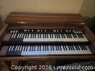 MaxSold Auction: Vintage Two-Manual Console Organ with Removable Pedalboard - Fayetteville (Georgia, USA) SELLER MANAGED Estate Sale Online Auction - East Camelot Drive