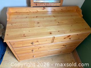 MaxSold Auction: Four drawer dresser lot 142 - Elgin (Ontario, Canada) SELLER MANAGED Estate Sale Online Auction - Main Street