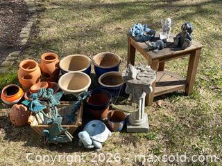 MaxSold Auction: Assorted Garden Decor Lot: Pots, Birdbath, Lanterns, Statues - Ottawa (Ontario, Canada) PARTNER MANAGED Downsizing Online Auction - Closse Way