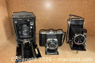 MaxSold Auction: Antique Cameras B - Bethlehem Township (Pennsylvania, USA) PARTNER MANAGED Downsizing Online Auction - Margate Road