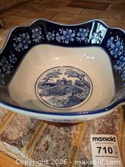 MaxSold Auction: Asian Bowl, Qing Dynasty Trunk B - Bethlehem Township (Pennsylvania, USA) PARTNER MANAGED Downsizing Online Auction - Margate Road
