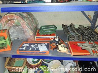 MaxSold Auction: Lionel Train Accessories B - Bethlehem Township (Pennsylvania, USA) PARTNER MANAGED Downsizing Online Auction - Margate Road