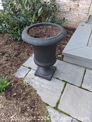 MaxSold Auction: Planters A - Bethlehem Township (Pennsylvania, USA) PARTNER MANAGED Downsizing Online Auction - Margate Road